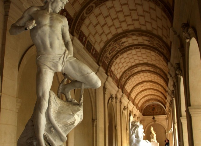 Statues Cloître Musée des Beaux-Arts