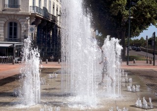 fontaine lyon 2, place antonin poncet